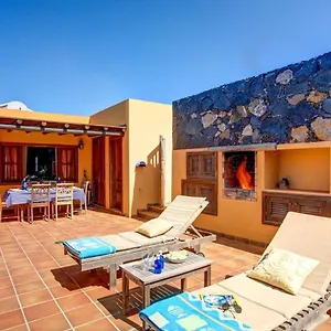 Casa Acequia Villa Tinajo